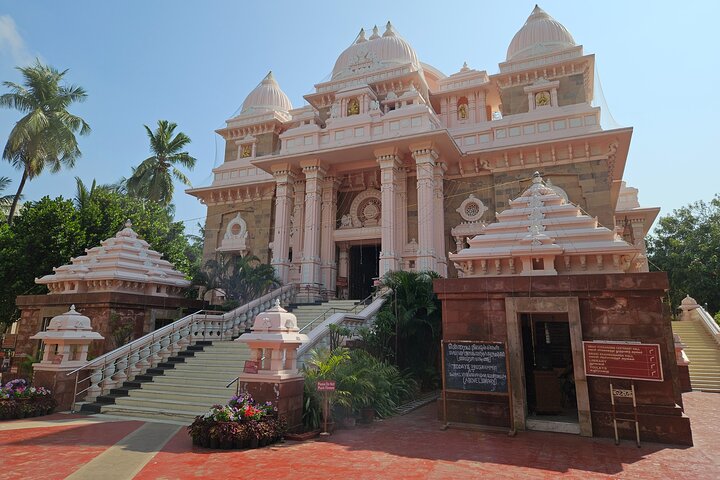 Total Chennai city tour in Private car with guide & lunch by Wonder tours