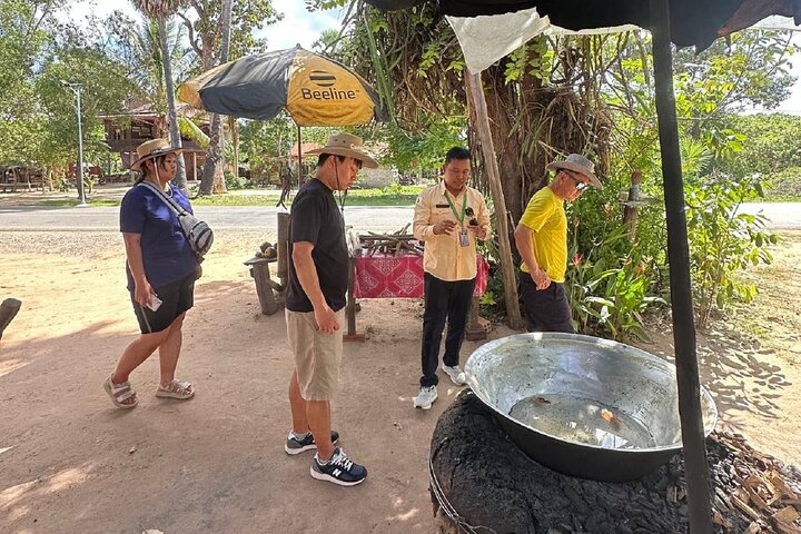 Phnom Kulen Waterfall 1000 Linga National Park Tour