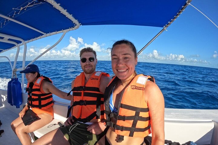 Cancun, Isla Mujeres and Riviera Maya: Swim with whale sharks!