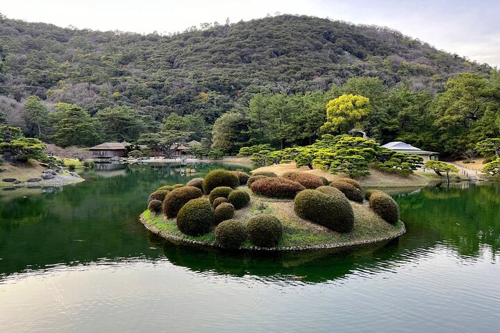 Essence of Takamatsu: Udon, Gardens, and Local Charm