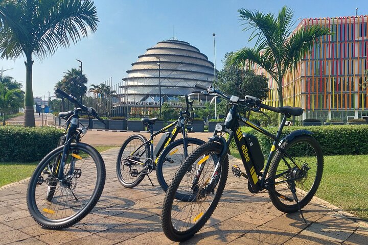 Kigali E-Bike City Tour with Breakfast