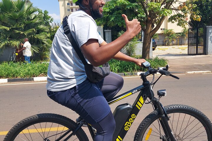 Kigali E-Bike City Tour with Breakfast