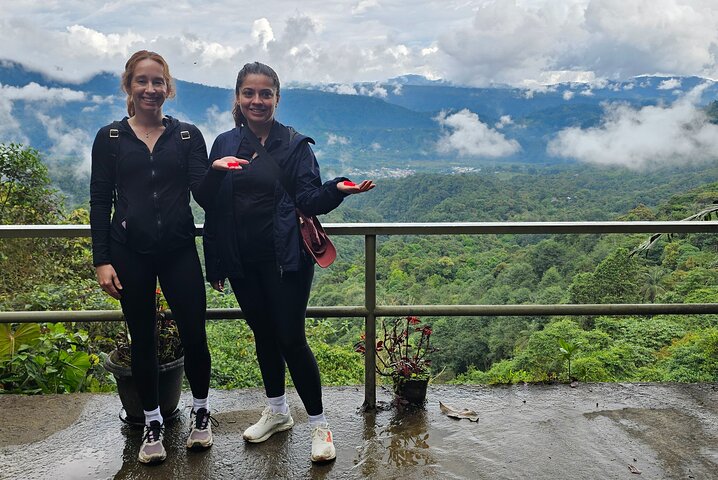 Mindo Cloud Forest: Hummingbirds, Birding & Waterfall Tour