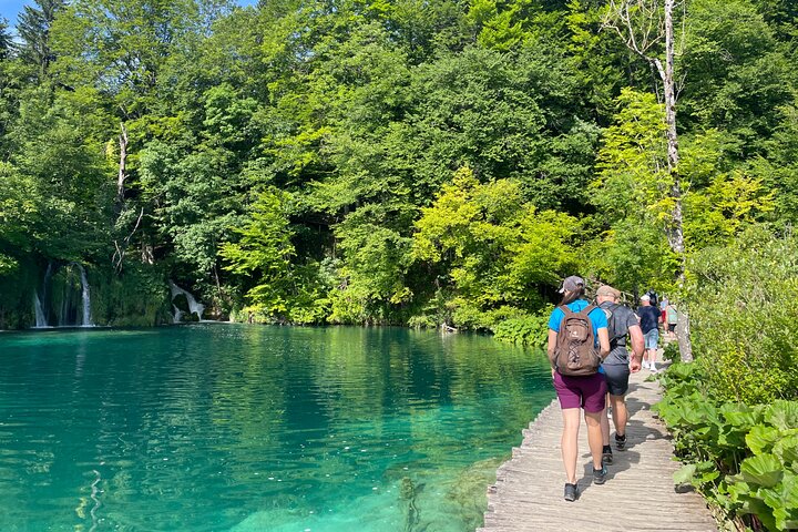 Plitvice Lakes with Ticket & Rastoke Guided Tour from Zagreb