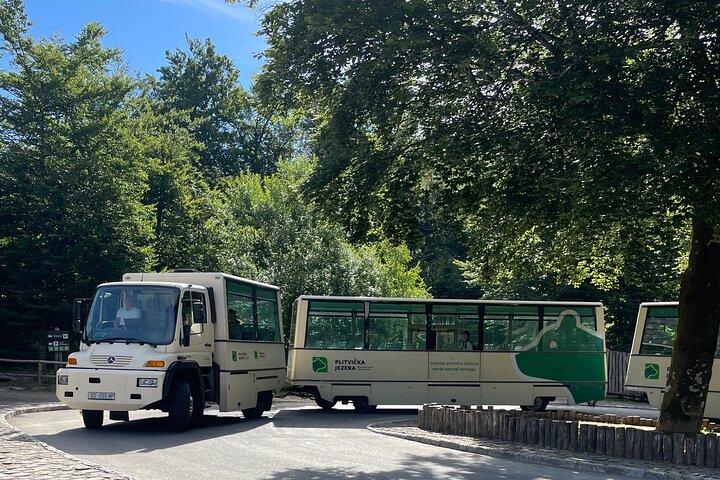 Plitvice Lakes with Ticket & Rastoke Guided Tour from Zagreb