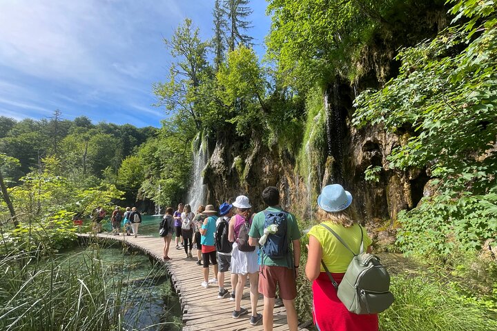 Plitvice Lakes with Ticket & Rastoke Guided Tour from Zagreb