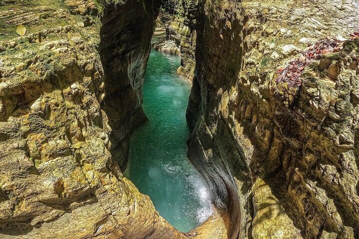 7 Waterfalls in Puerto Plata + a Delicious Local lunch.