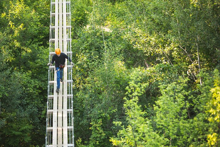 Minnesota River Valley 14-Line Thrilling Zipline Canopy Tour