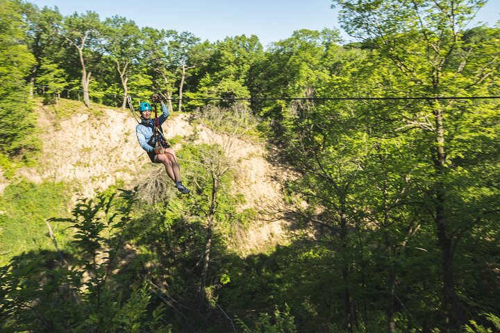 Minnesota River Valley 14-Line Thrilling Zipline Canopy Tour