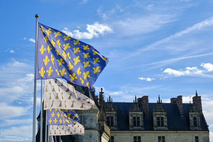 Amboise Alcove 3 Hours Exclusive Walking Tour