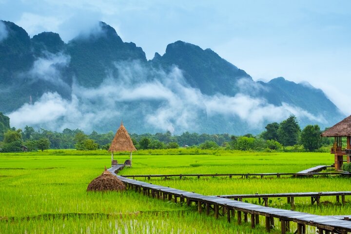 1-Day Tour to Vang Vieng with Private Guide