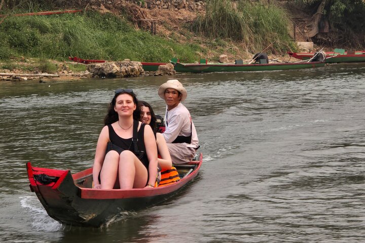 1-Day Tour to Vang Vieng with Private Guide