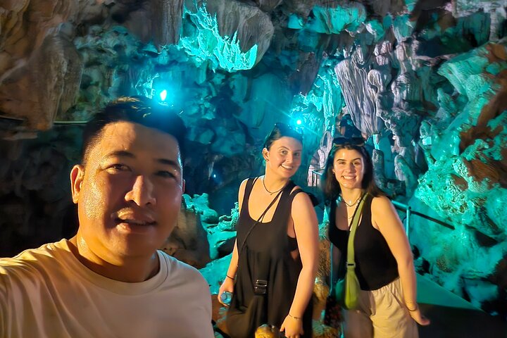 1-Day Tour to Vang Vieng with Private Guide