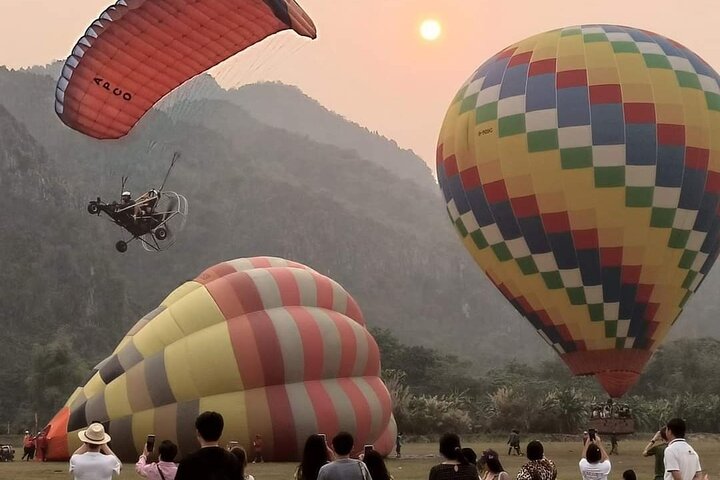 1-Day Tour to Vang Vieng with Private Guide