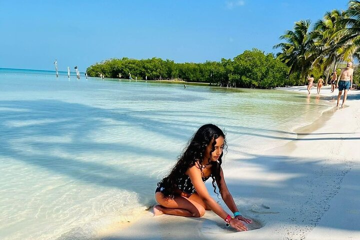 Contoy Island Tour from Cancun and Isla Mujeres with Snorkeling