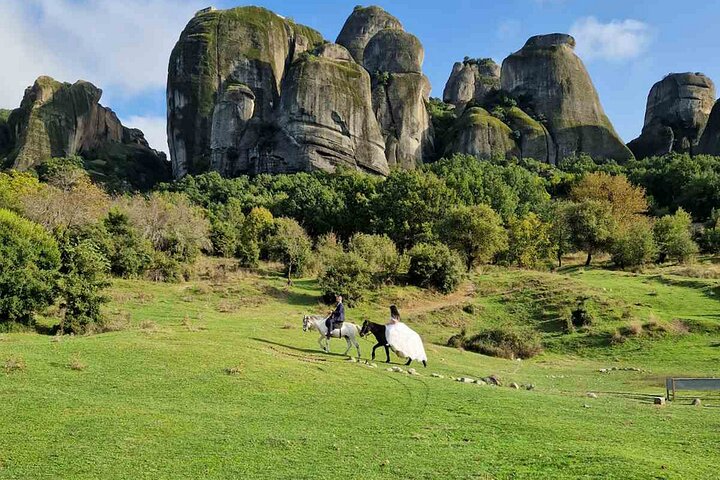 Mystical Sunset Horseback Ride in Meteora: 1-Hour Adventure
