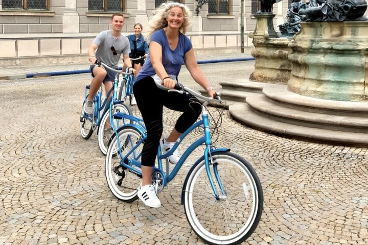 3-hour Copenhagen City Highlights Bike Tour