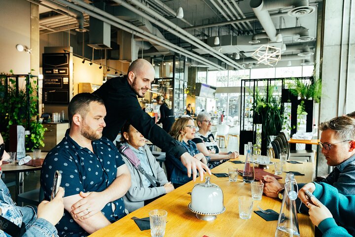 Kelowna: #1 Rated Walking Food Tour with 7 Tastings and 4 Drinks