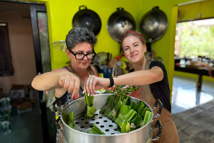 Thai Cooking Class in Khao Lak by Amazon Prime Series Chef