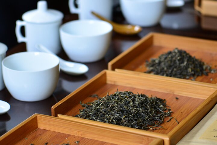 Private Heritage Tea Trail for Aroma and Taste with Tradition