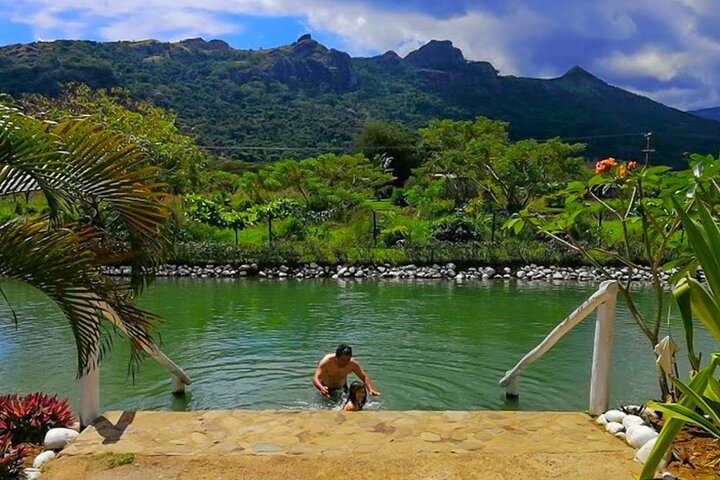 16 Lines Zipline, Cave and Mud Spa Combo Tour with Lunch in Fiji