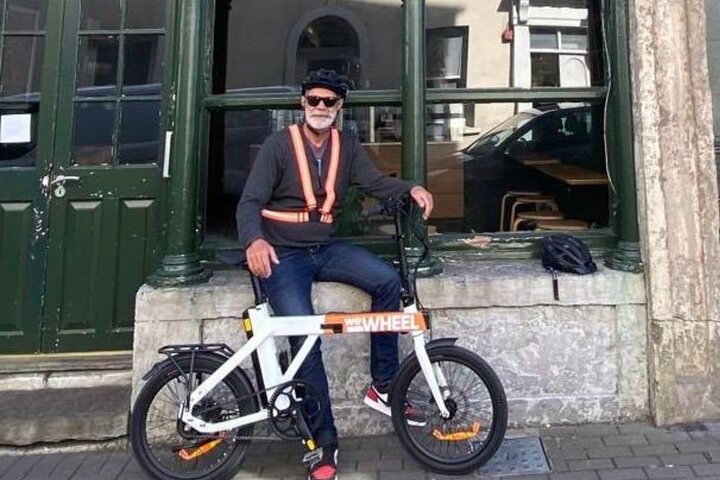 Electric Bike Tour of Kinsale with Expert Local Guide