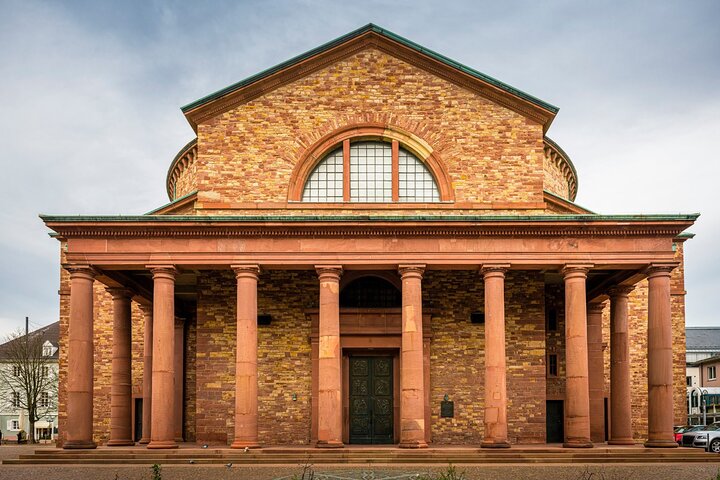 Self-guided scavenger hunt and city game in Karlsruhe
