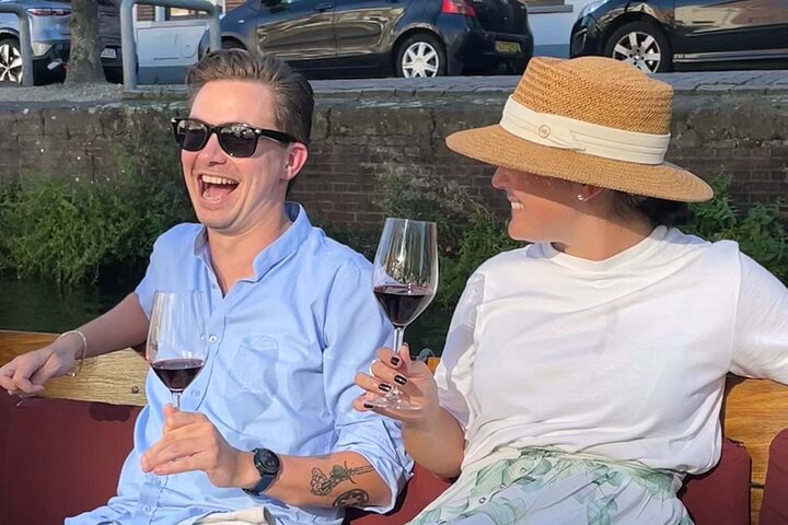 Cruise tour in Groningen with Cheese and Wine