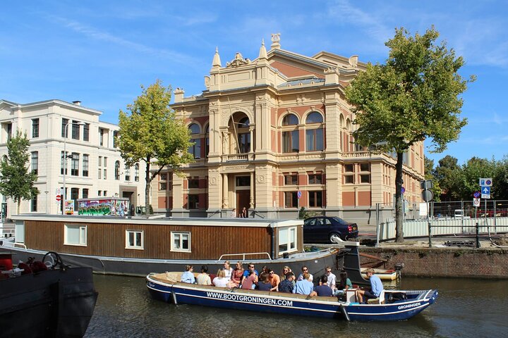 Cruise tour in Groningen with Cheese and Wine