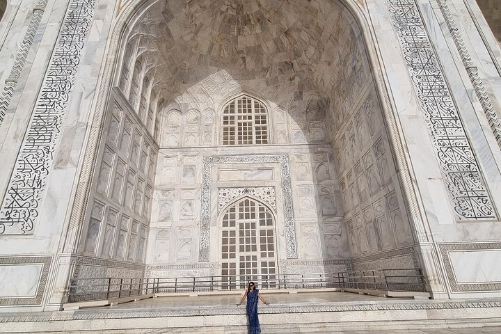 Taj Mahal Sunrise Tour with Skip-the-Line Entry & Expert Guide