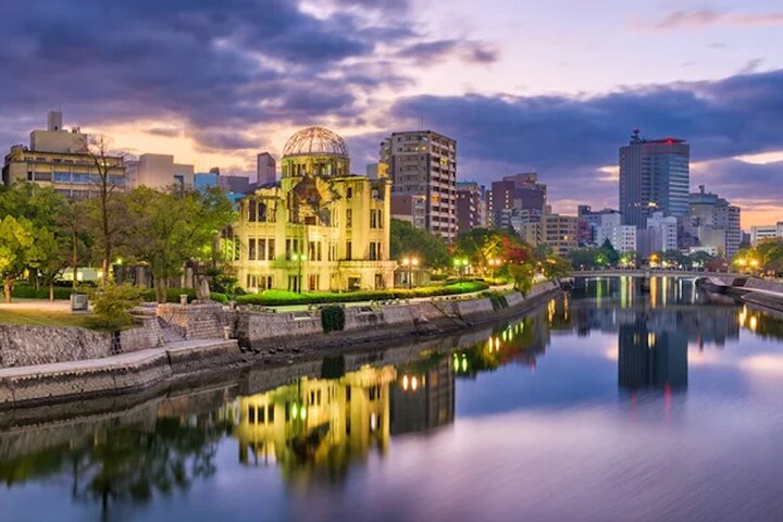 Hiroshima & Miyajima Private Custom Tour with Local Guide