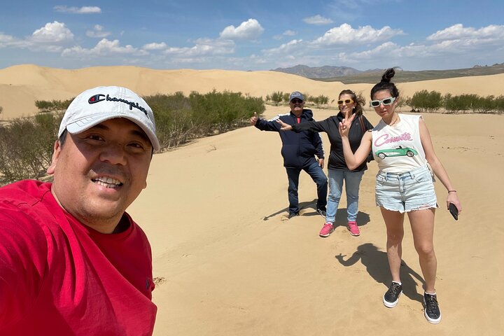 Semi Gobi / Kharkorum overnight trip (nomadic family stay)