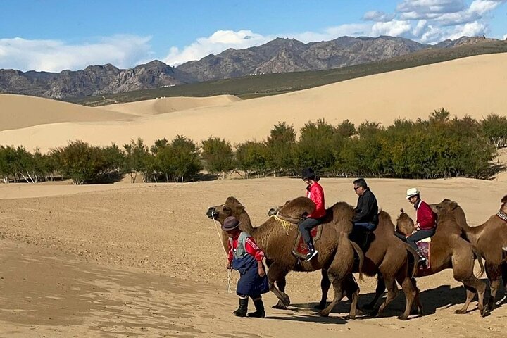 Semi Gobi / Kharkorum overnight trip (nomadic family stay)