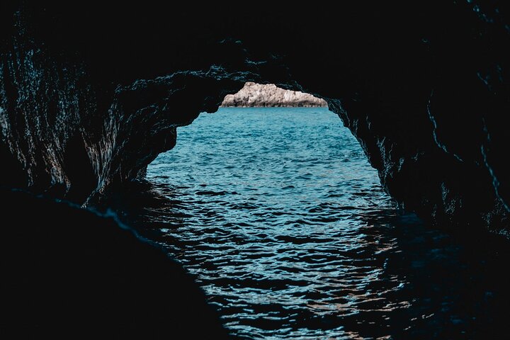 Blue Cave, Hvar & 5 Islands Speedboat Adventure From Split