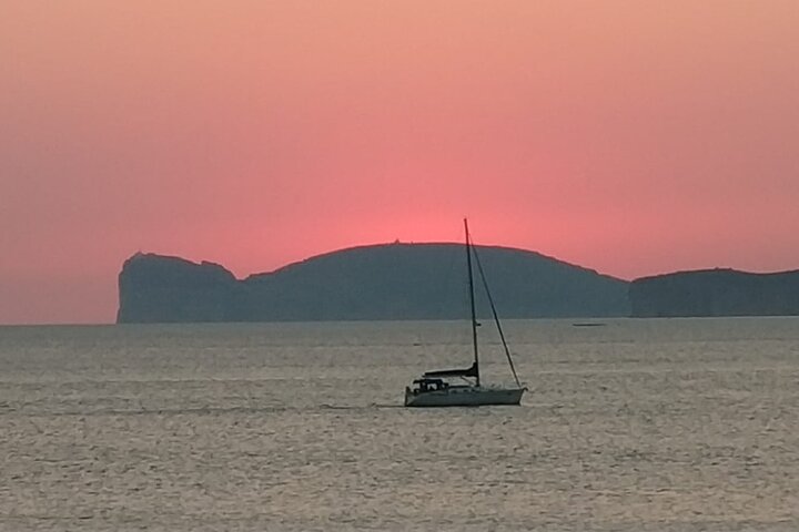 Sailing tour with PAG (AUDIOGUIDE) and typical Sardinian cuisine