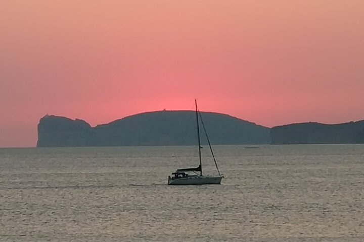Sunset tour on a sailing boat with aperitif or dinner