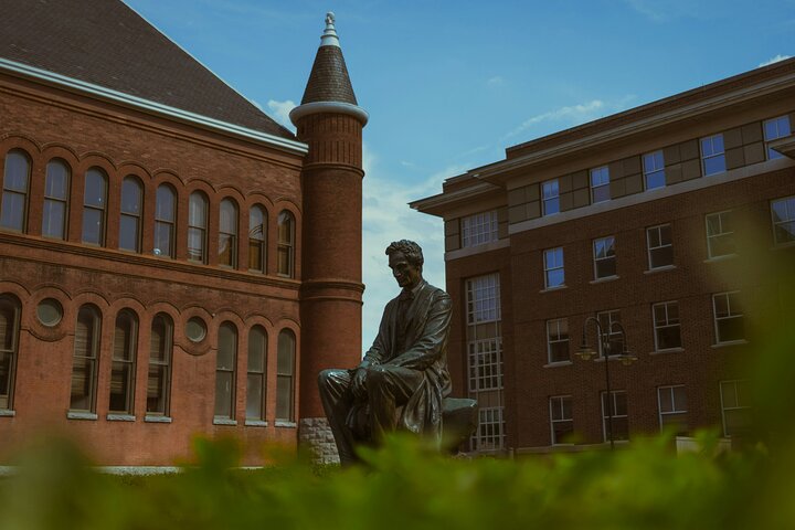 An Epic Syracuse Scavenger Hunt: At The Center Of New York!