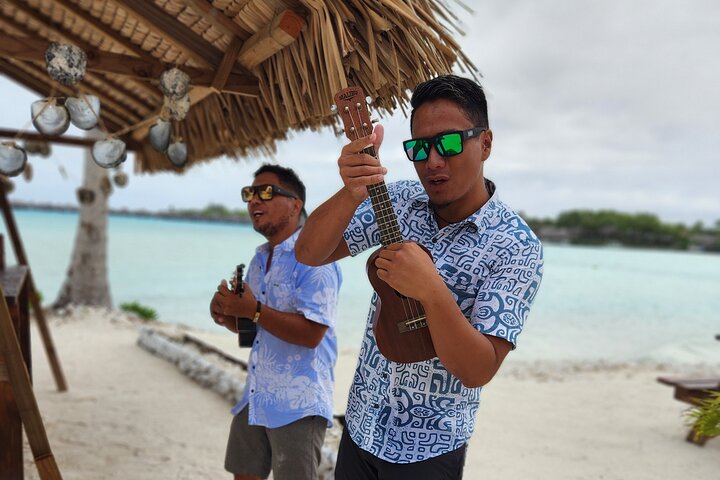 Discover the black pearl in Bora Bora