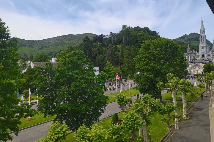 The Story of Lourdes Walking Tour IN ENGLISH