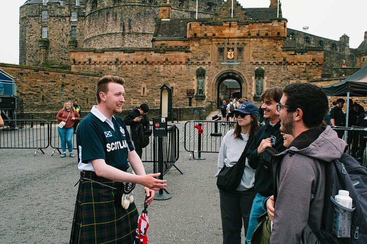 Edinburgh Castle Tickets and Tour - Local Expert Guide In a Kilt