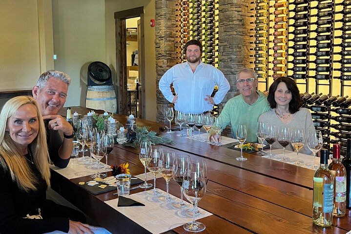 Silvara Cellars Hillside Wine Tasting Experience with a Sommelier