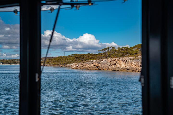 Experience Coffin Bay Short and Sweet Oyster Farm Tour