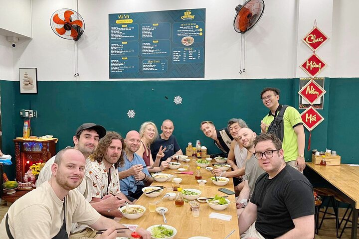 Ho Chi Minh City: Motorbike Street Food Tour with 12 Tastings