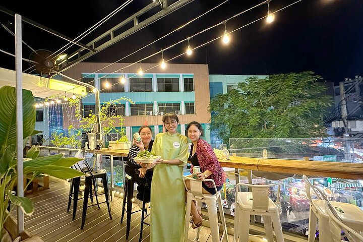 Ho Chi Minh City: Motorbike Street Food Tour with 12 Tastings