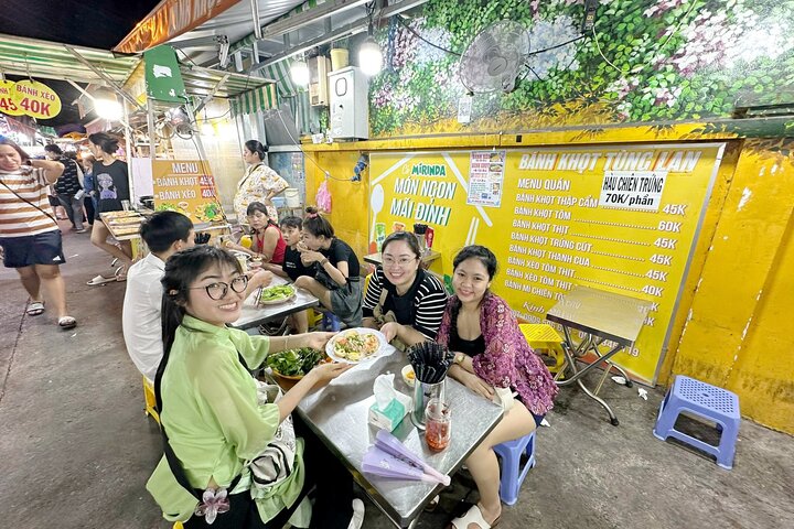 Ho Chi Minh City: Motorbike Street Food Tour with 12 Tastings