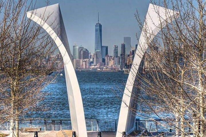 See Statue Of Liberty and Staten Island Tour and Slice of Pizza