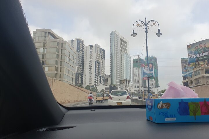 Karachi Half Day City Tour with Local Snacks and Private Transfer