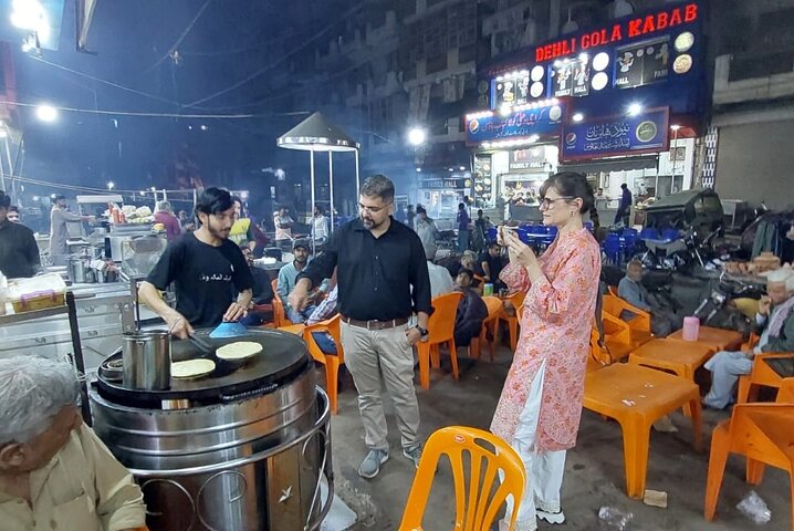 Karachi Half Day City Tour with Local Snacks and Private Transfer