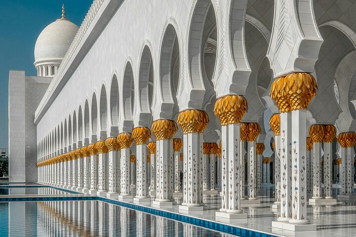 Abu Dhabi Layover Tour with Airport Pickup
