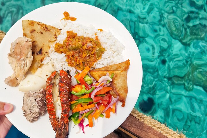 Private/Sharing: Explore Mnemba Island with a dhow